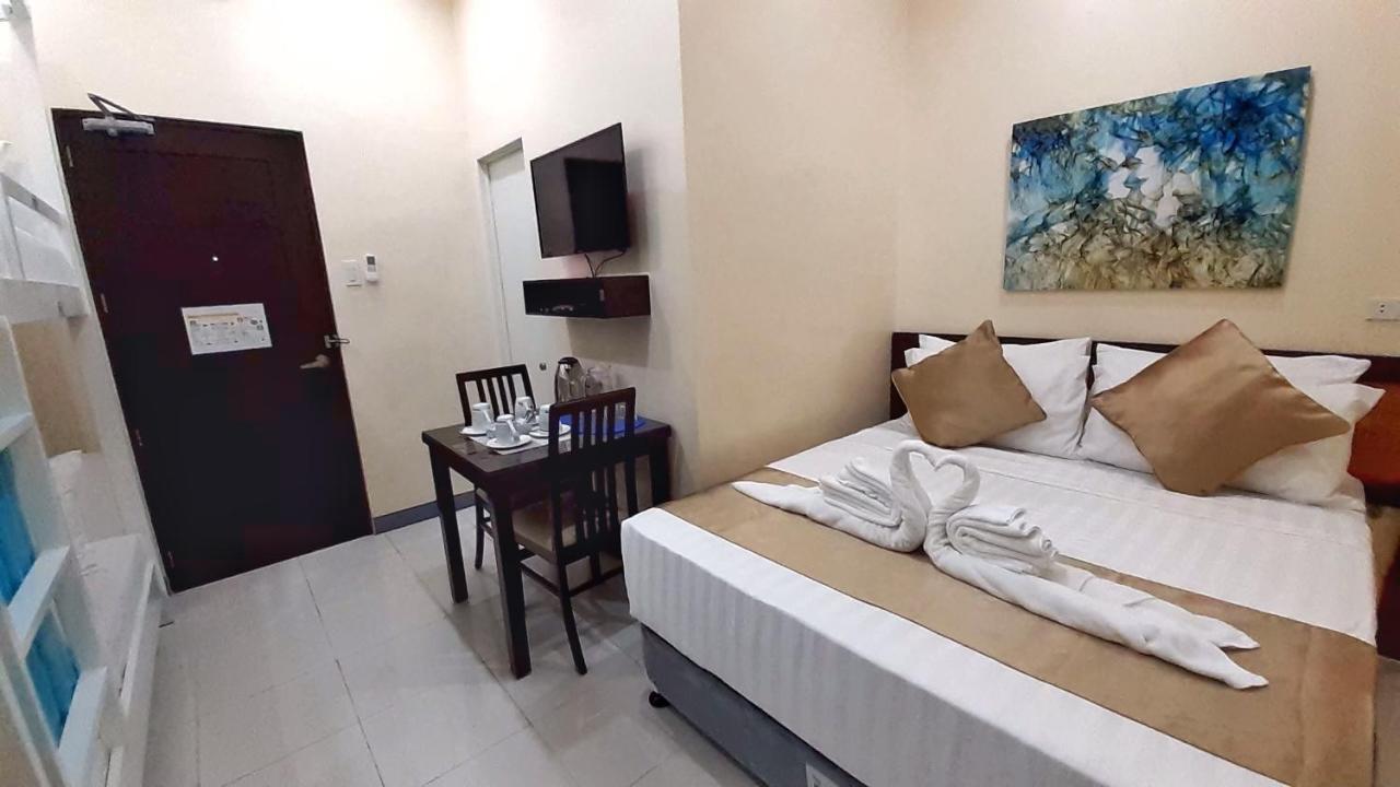 Rosetta Guest House Ormoc Exterior photo